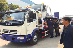 泸定汽车道路救援拖车价格